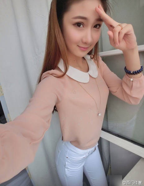 Gorgeous ex-model becomes PLA honor guard for V-day parade