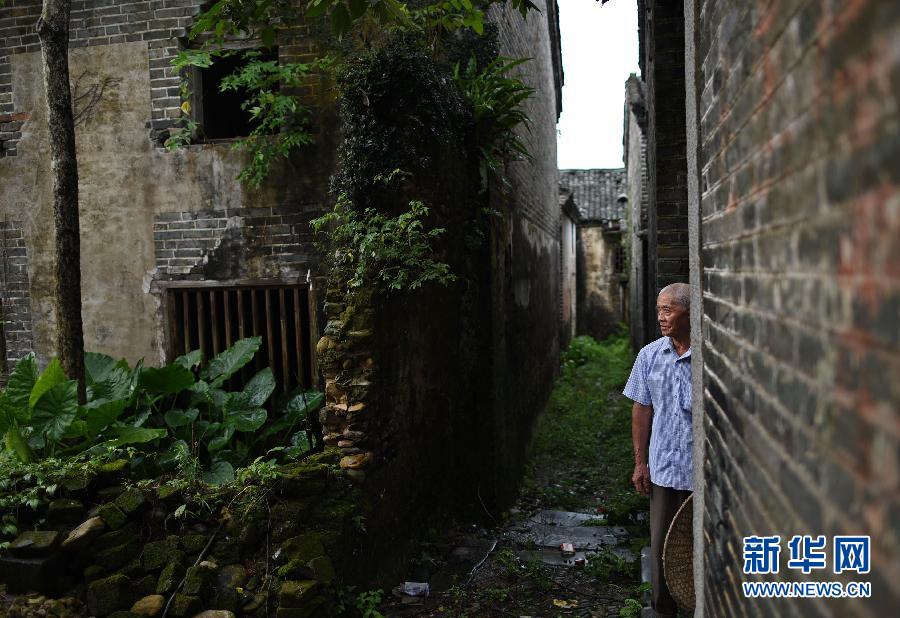 A dying ancient village: Beishui Village