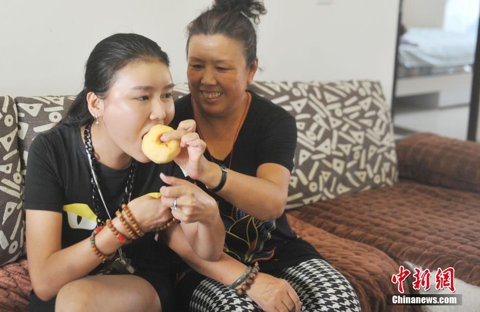 Girl with a sand painting dream