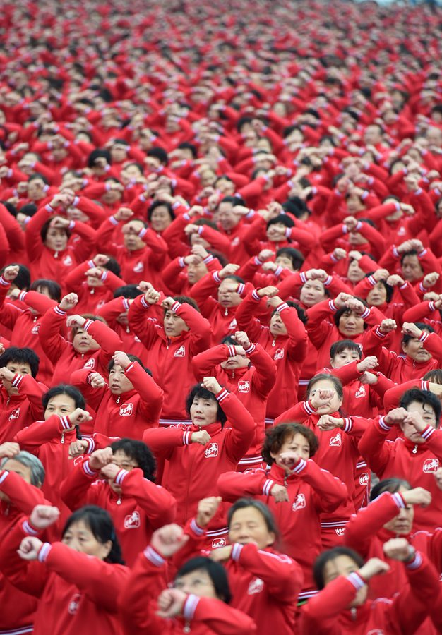 20,000 square dancers break Guinness World Record