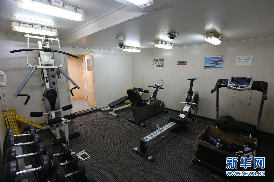 What is inside China's icebreaker ‘Xuelong’？