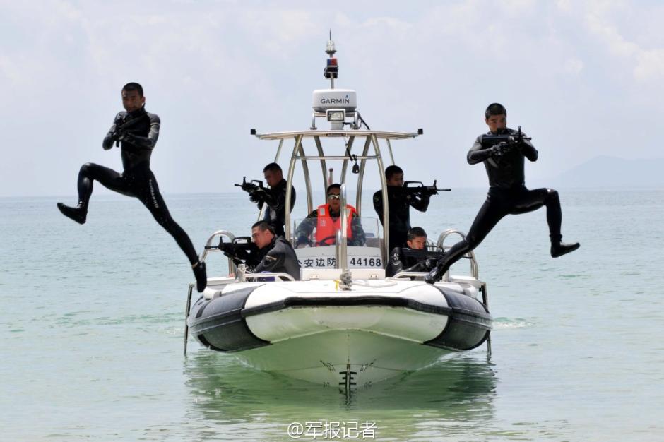 UAVs used in anti-smuggling operations by frontier soldiers in Shenzhen