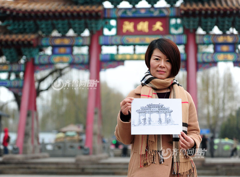 Female teacher's pen drawings reproduce old Jinan
