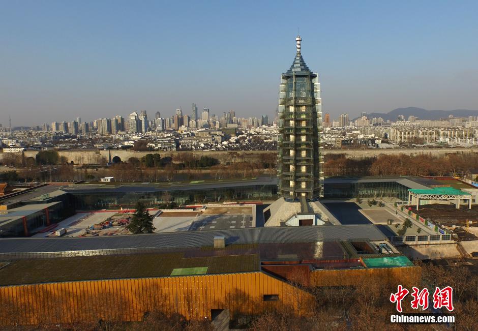Thousand-year Porcelain Tower of Nanjing completes renovation