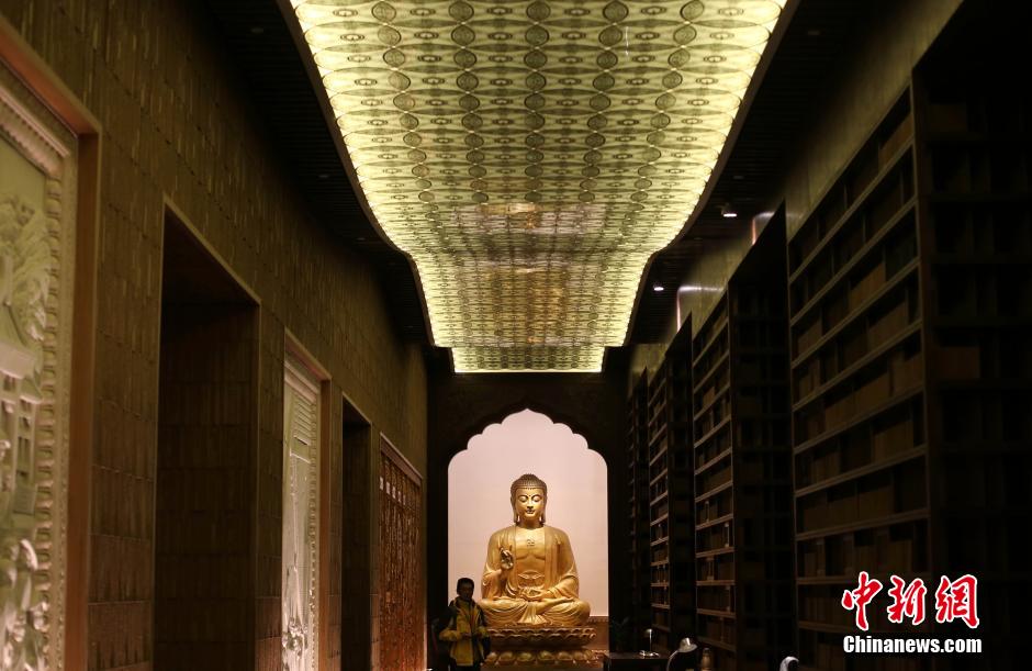 Thousand-year Porcelain Tower of Nanjing completes renovation