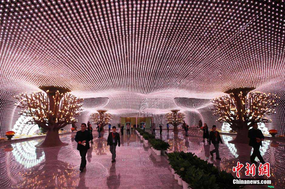 Thousand-year Porcelain Tower of Nanjing completes renovation