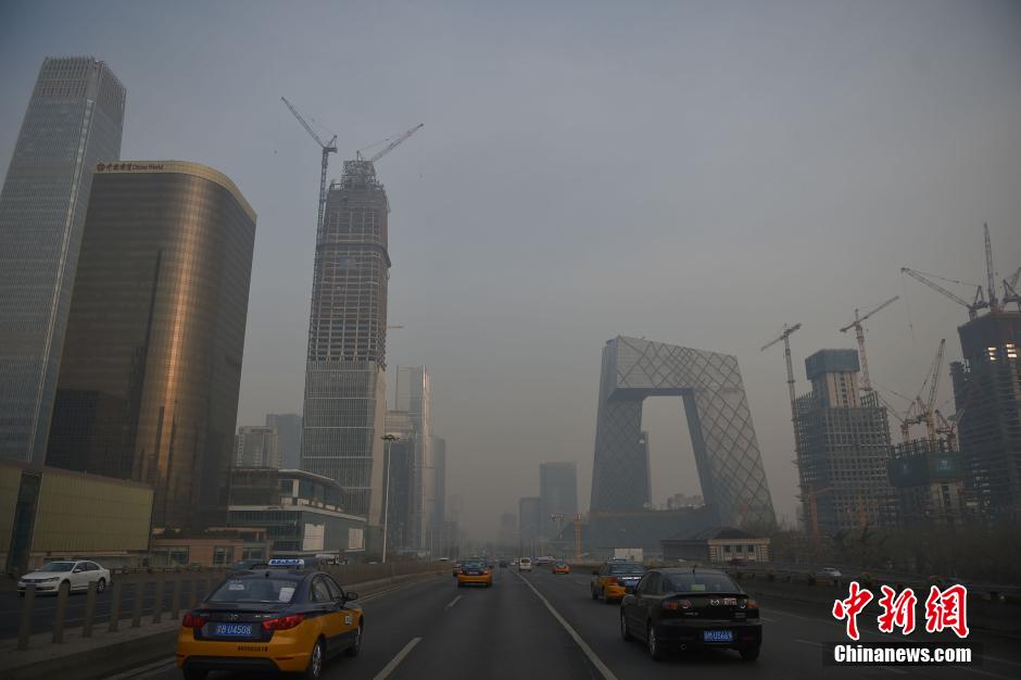 North China on orange alert for heavy smog