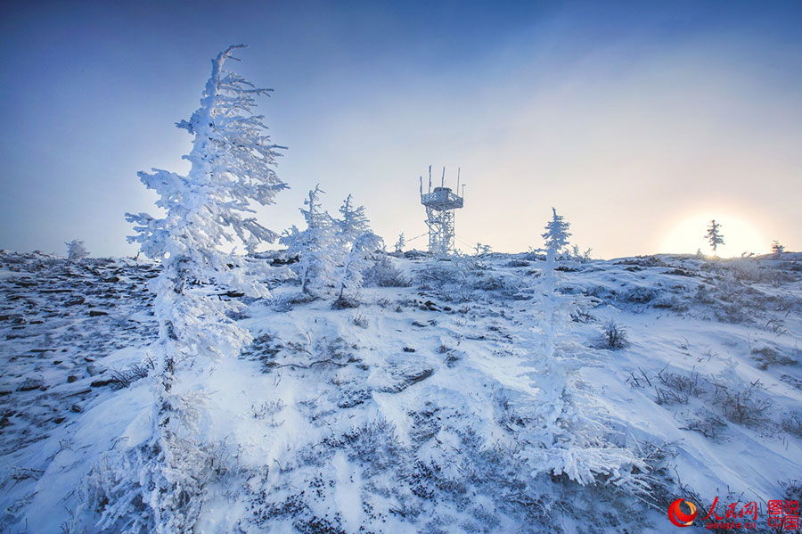 Gorgeous crystal sceneries taken in the coldest region in ??China