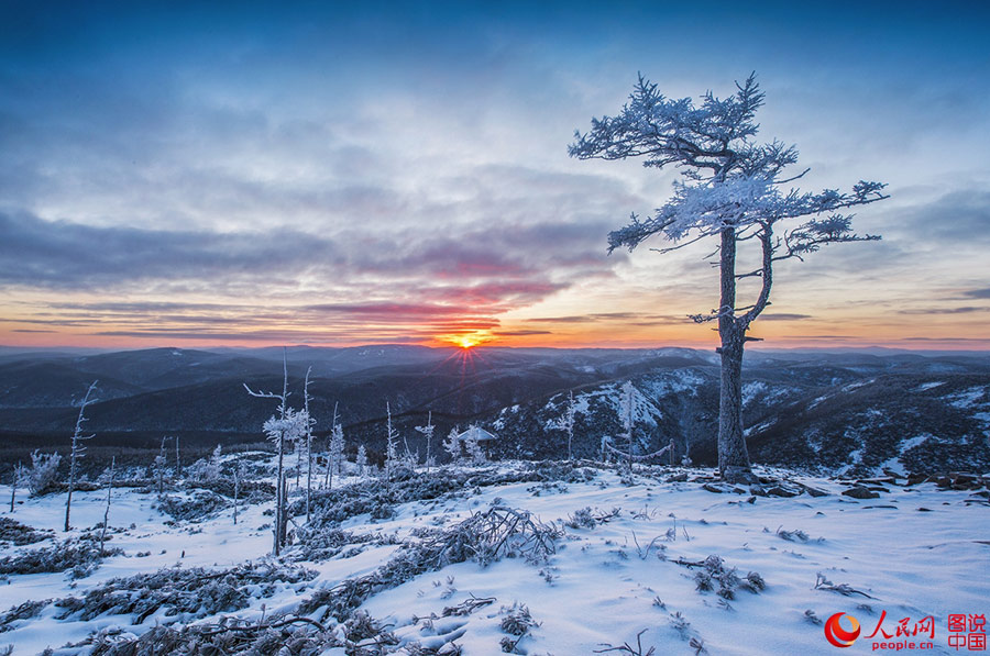Gorgeous crystal sceneries taken in the coldest region in ??China