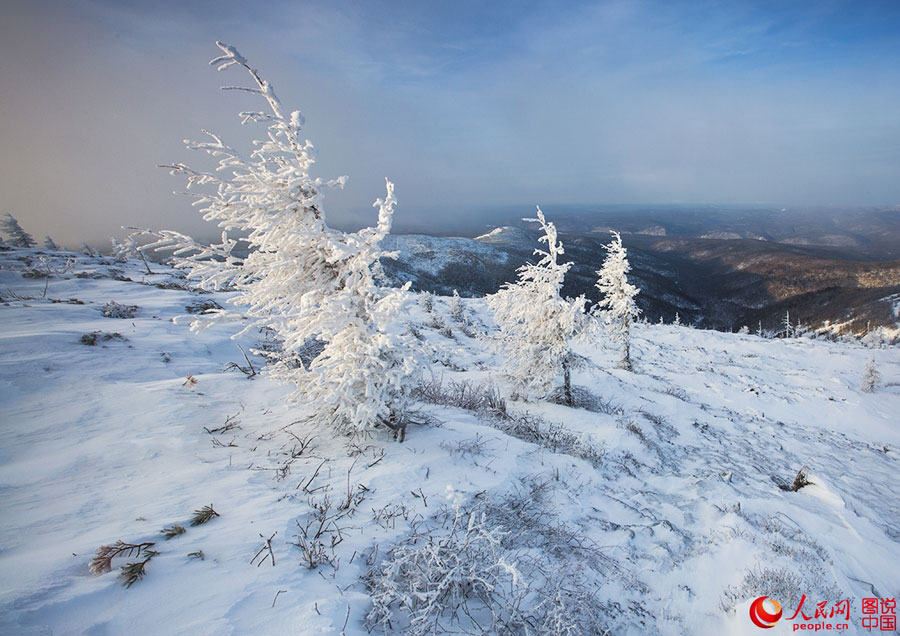 Gorgeous crystal sceneries taken in the coldest region in ??China
