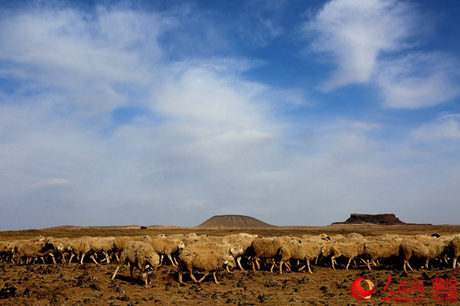 Chahar paleovolcano in early spring
