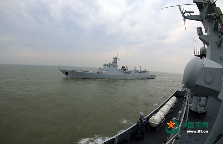 Destroyer flotilla conducts live-fire training