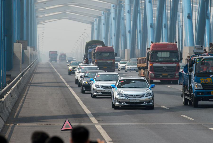 Chinese driverless cars complete long-distance road test