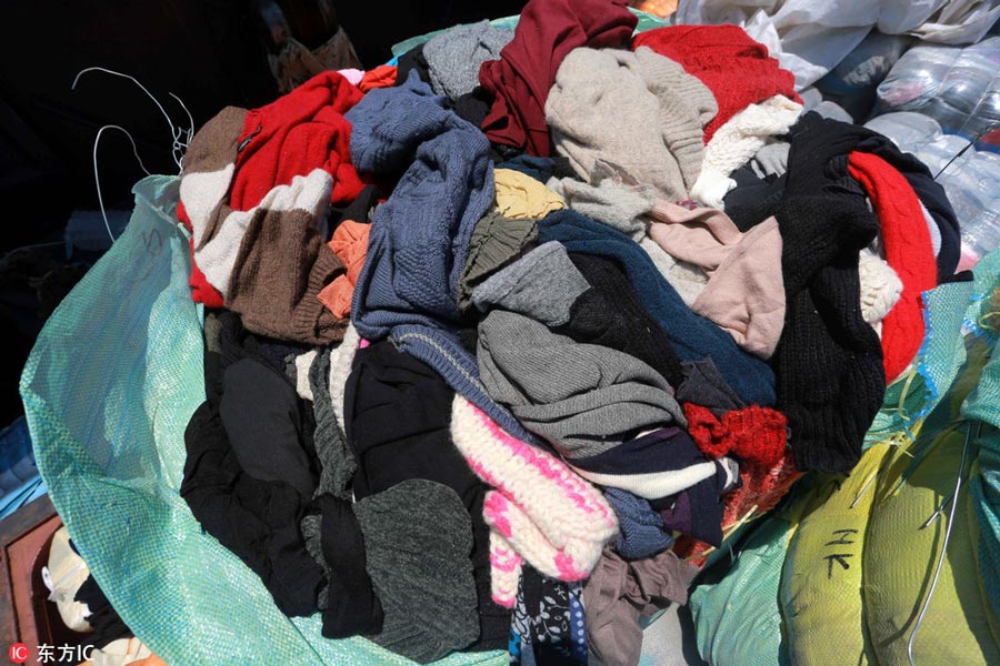 Shenzhen seizes 549 tons of illegally smuggled clothing, mainly obtained from landfills and morgues