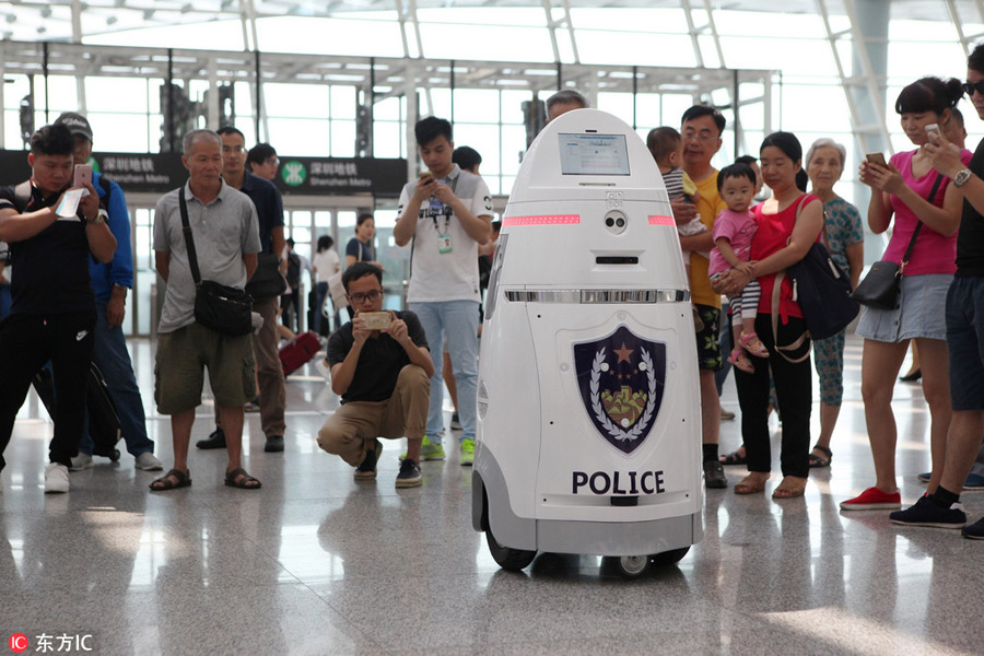 China's first intelligent security robot starts work at Shenzhen Airport