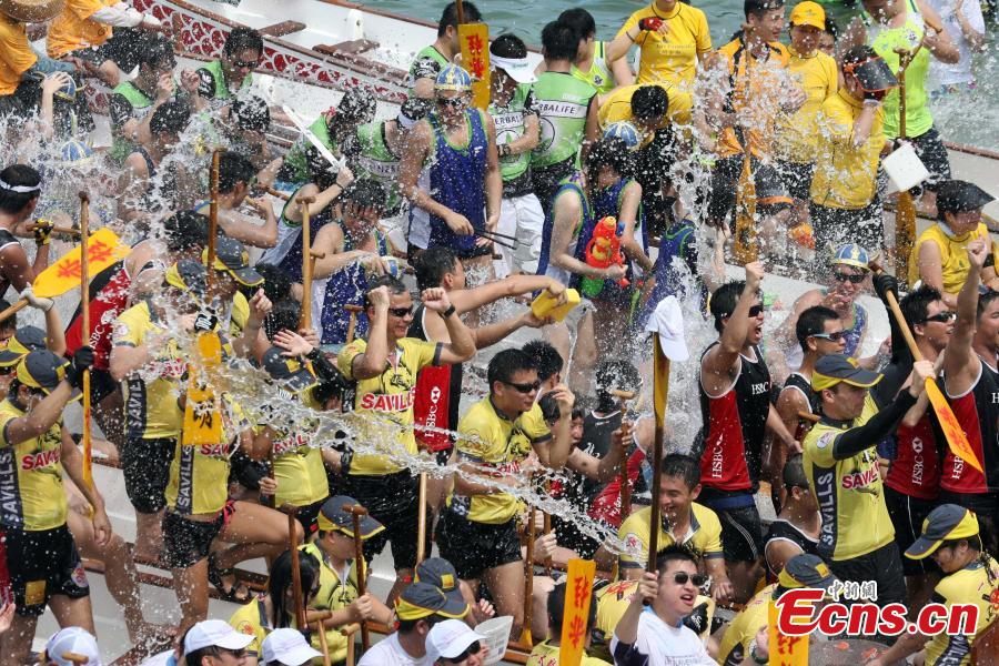 Traditional culture thrives in modern Hong Kong