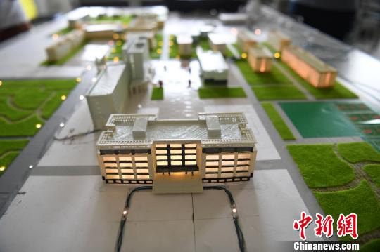 Graduates create 3D printed model of campus for alma mater