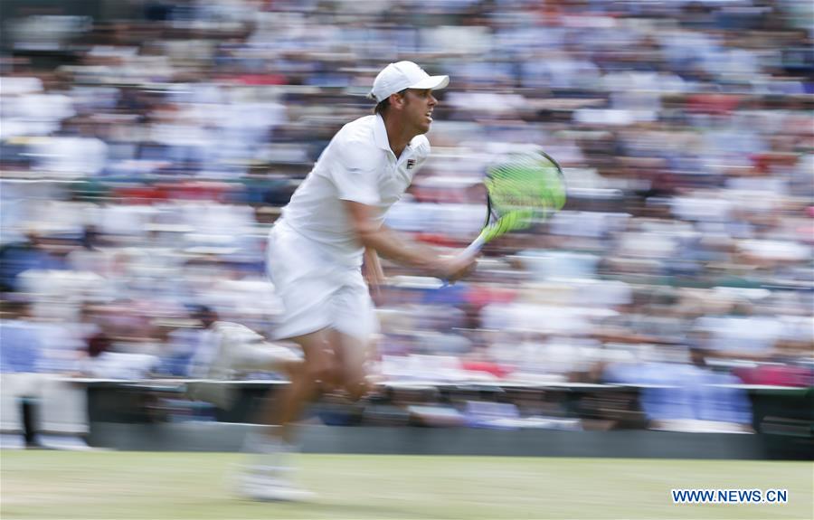 Wimbledon Championships men's singles quarter-finals: Querrey beats Murray 3-2
