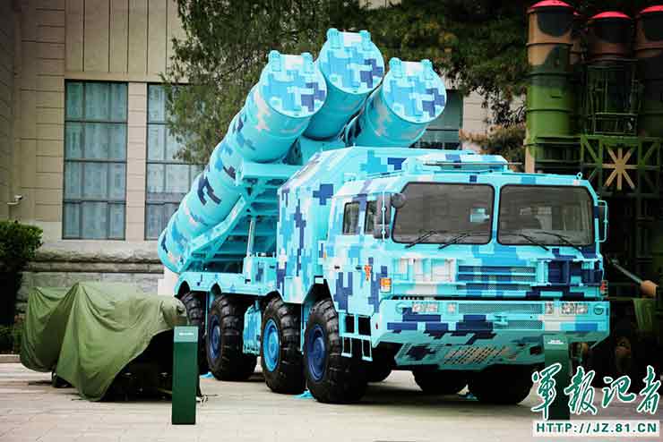 PLA weapons exhibition opens to the public
