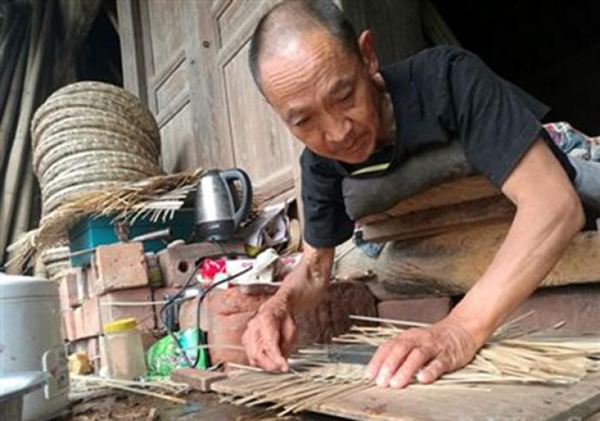 Kind gesture towards paralyzed craftsman receives public support