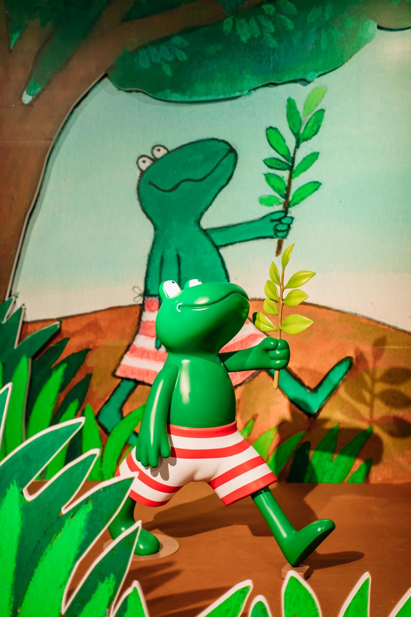 Illustration winners of Hans Christian Andersen Award on display in Beijing