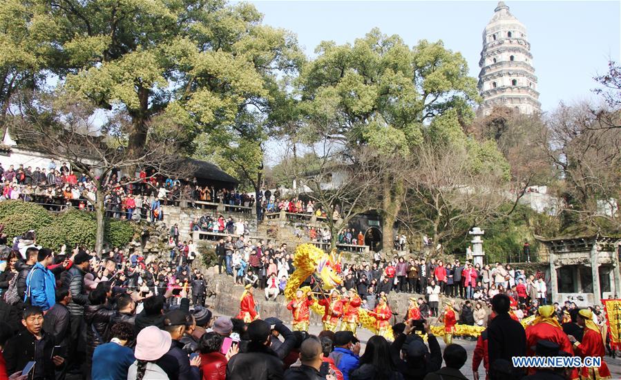 Temple fairs held across China during Spring Festival holiday