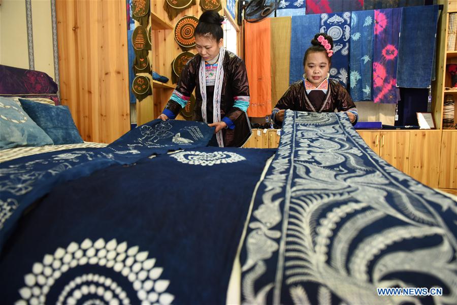 Cultural, creative project provides skill training for women in poverty in Guizhou, SW China