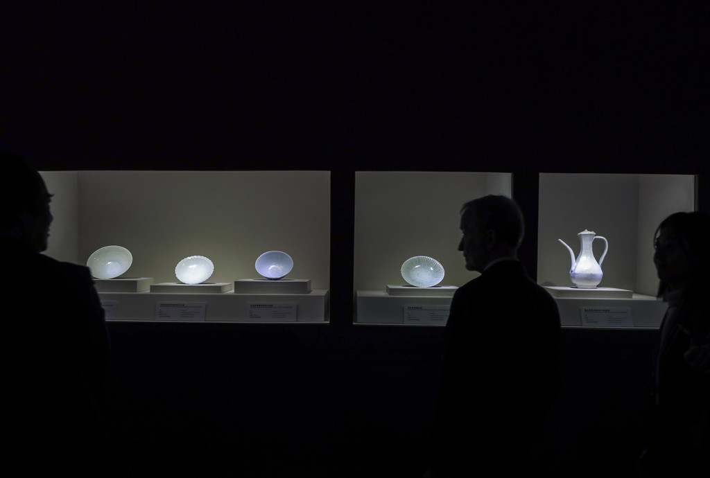 China stages exhibition to display civilizations along Silk Road