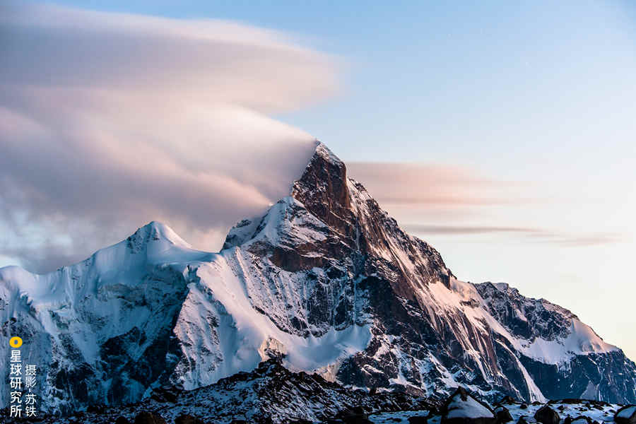Hi, I am China: Four Girls Mountain in southwest China's Sichuan province