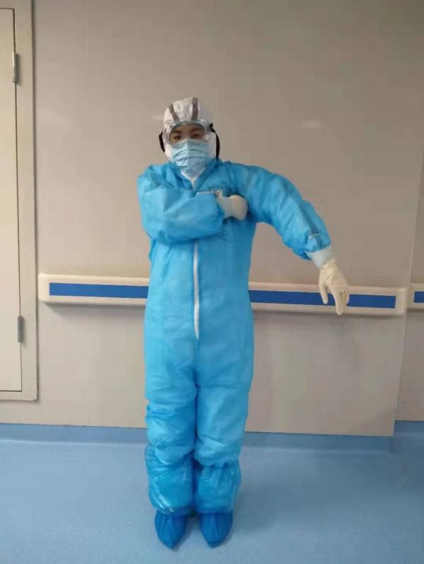 Shandong medical team in Hubei isolation ward praised for sign language system