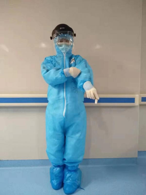 Shandong medical team in Hubei isolation ward praised for sign language system