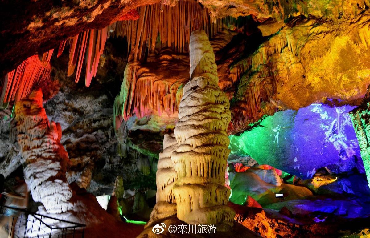 Eco-friendly rural tourism helps lift villagers in Central China out of poverty