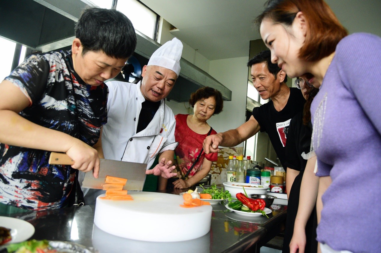 China sees pickup in job demand