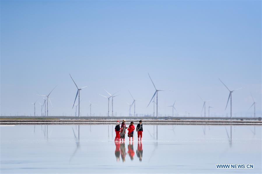 View of Caka Salt Lake in Qinghai, NW China