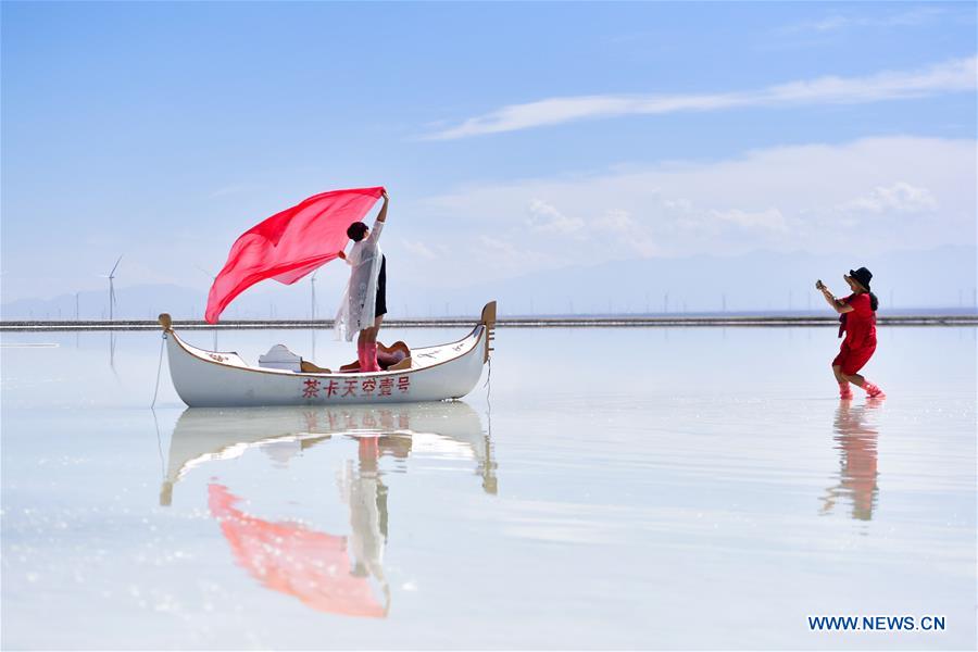 View of Caka Salt Lake in Qinghai, NW China