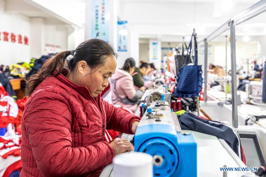 In pics: poverty-alleviation workshop in Guizhou