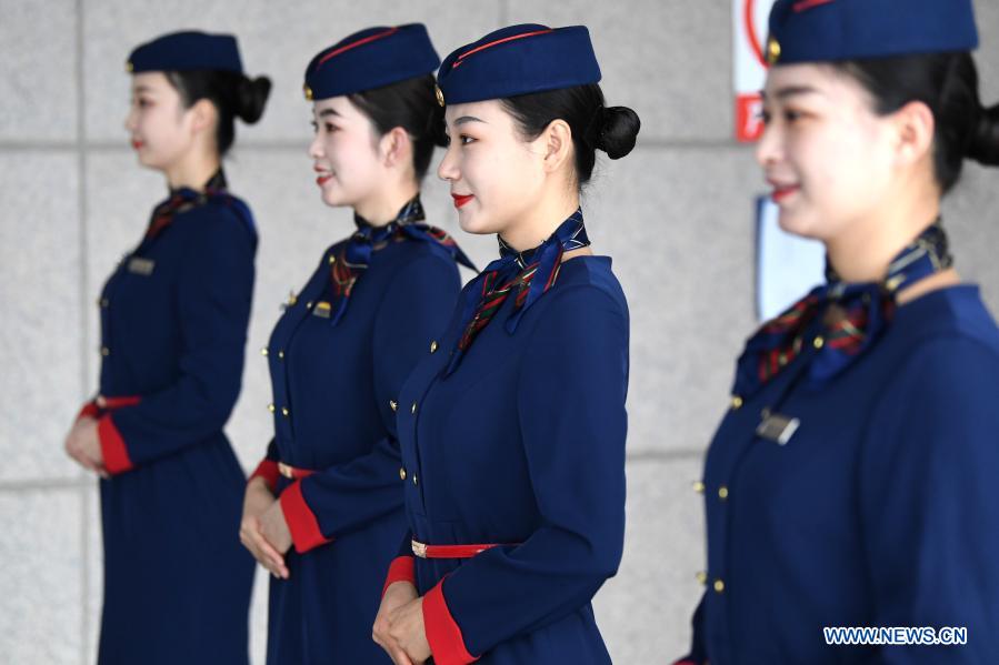 Train crew members attend etiquette training in Ningxia