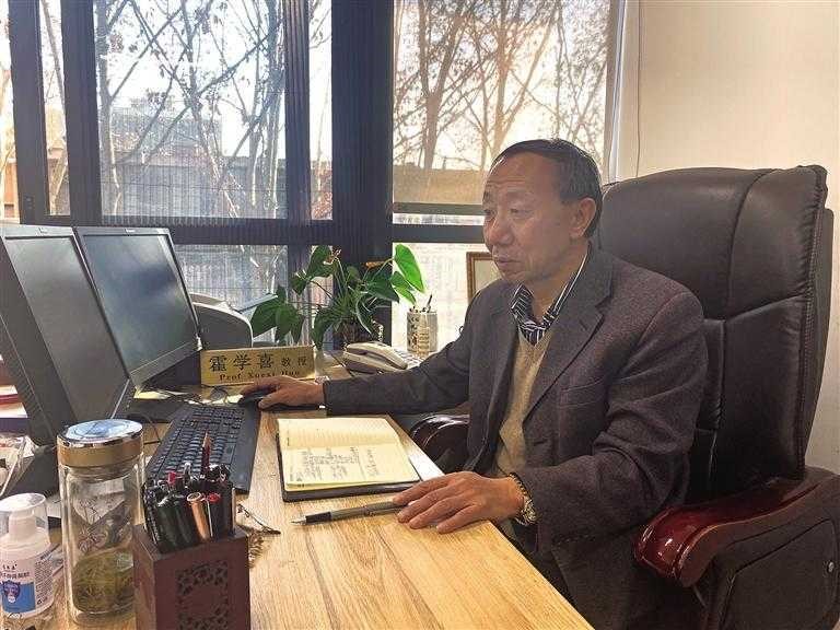 CPPCC member nurtures apple business in SW China, leads local farmers out of poverty