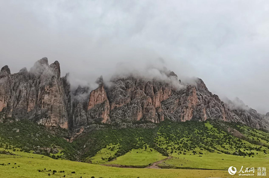 In pics: Beautiful scenery of Sanjiangyuan region in NW China's Qinghai