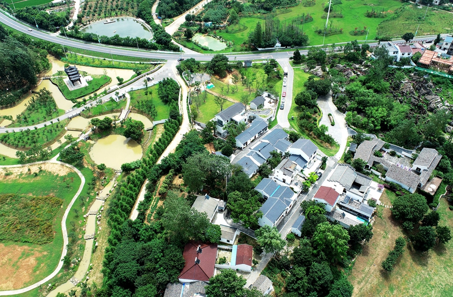 Village in Nanjing, east China embraces prosperity through development of homestay tourism industry