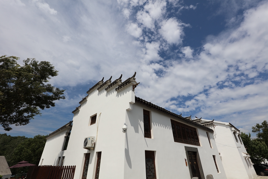 Village in Nanjing, east China embraces prosperity through development of homestay tourism industry