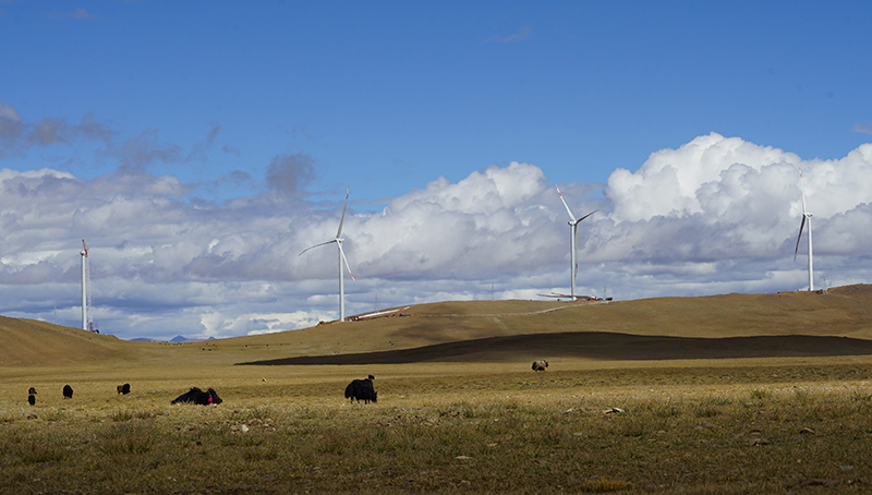 Installation of generating units completed at world’s highest-altitude wind farm in SW China’s Tibet