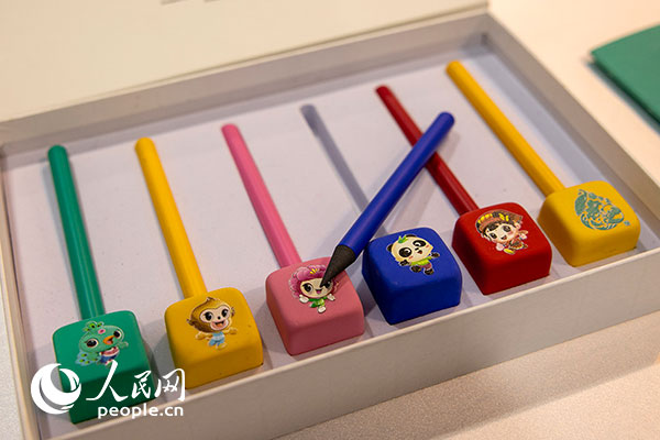 Catch a glimpse of environmentally-friendly cultural creative products on display at COP15