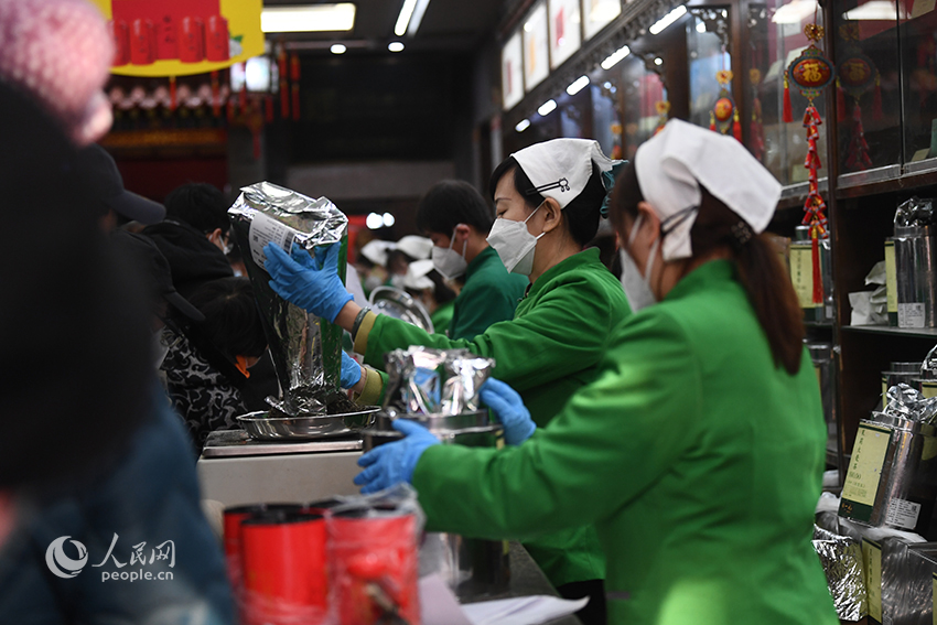 Chinese cities immersed in festival atmosphere as Lunar New Year nears