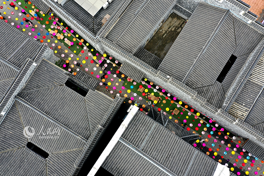 Chinese cities immersed in festival atmosphere as Lunar New Year nears