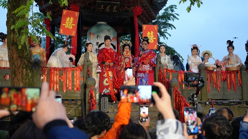 County in SW China's Guizhou leverages intangible cultural heritages to boost tourism