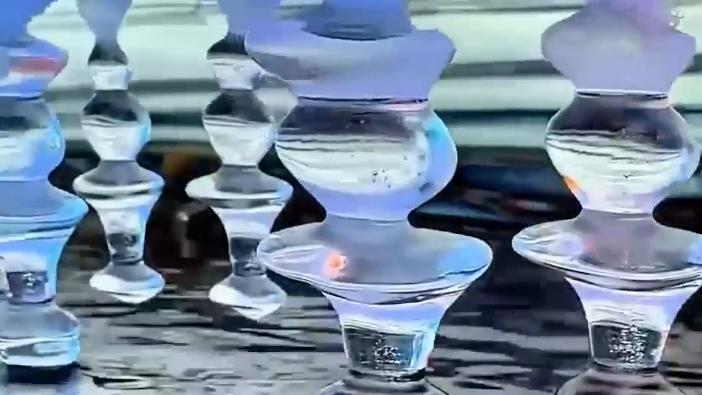 Crystal-like ice spectacle appears on Yichun River