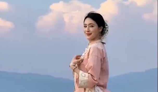 Poise and power: Rooftop Tai Chi session