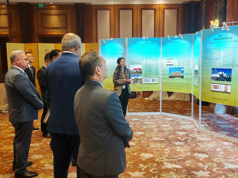 00b271fa2c29be9eab10dd2af0db073