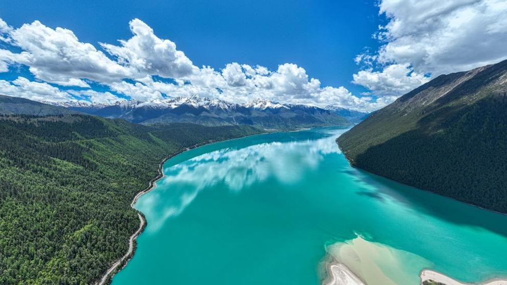 Scenery of Basum Tso in Xizang, SW China